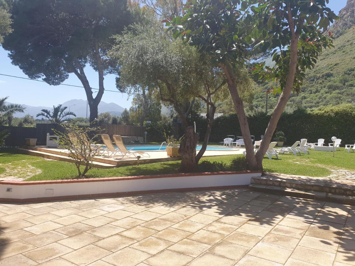 קאריני Villa Mariella מראה חיצוני תמונה